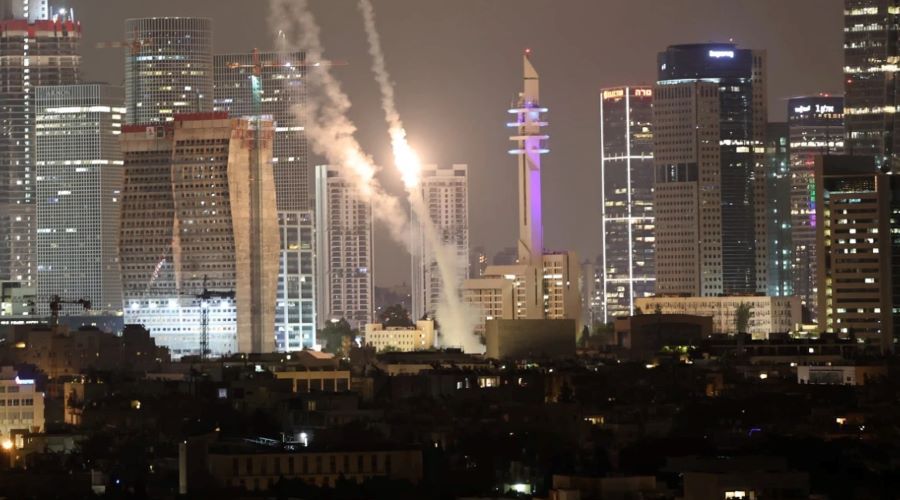 Μπαράζ πυραυλικών επιθέσεων από το Ιράν- Σοβαρά πλήγματα από Ισραήλ
