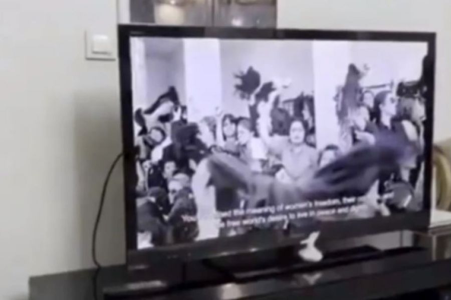 Το ιρανικό κρατικό κανάλι «χακαρίστηκε» και παίζει αντικαθεστωτικά