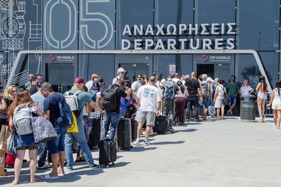Από το λιμάνι Λεμεσού αναχωρούν Ισραηλινοί για να επαναπατριστούν