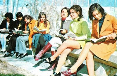 Η ζωή για τις γυναίκες στο Ιράν ήταν πολύ διαφορετική σε όλα τα επίπεδα, πριν από το θεοκρατικό μουσουλμανικό καθεστώς