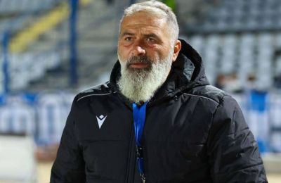 Πλησιάζει του επιθετικού