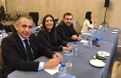 Χαμογελαστοί... 
