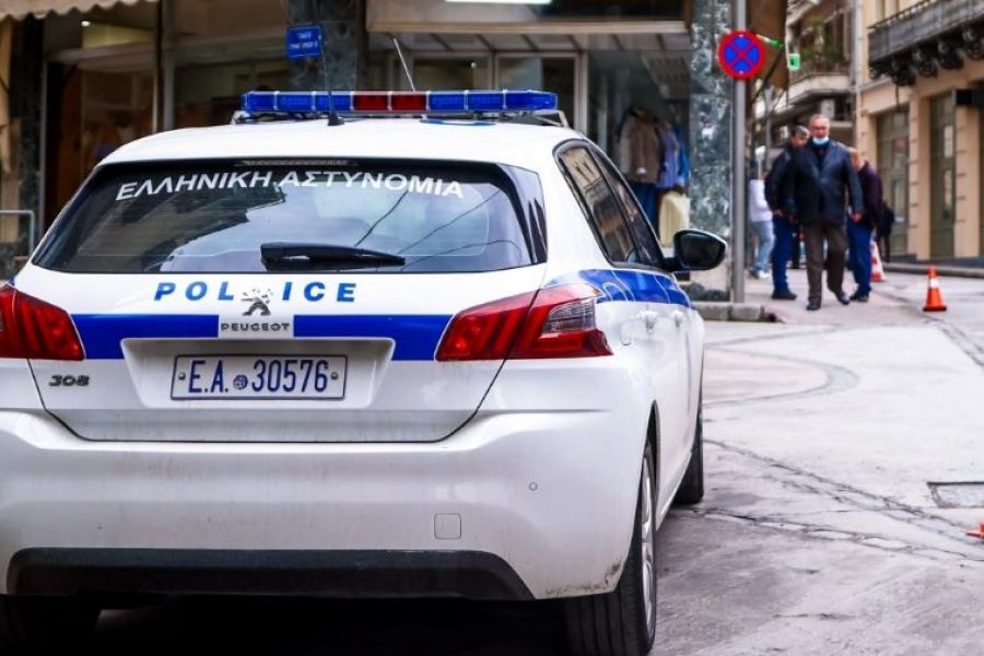 Βγήκε γυμνός από τη θάλασσα και προσπάθησε να βιάσει τουρίστρια