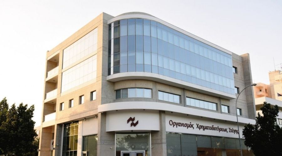 Η Χρηματοοικονομική επίτροπος διαπίστωσε υπερχρεώσεις, ο Οργανισμός Χρηματοδοτήσεως Στέγης αμφισβήτησε την απόφαση ενώ έχουν τον ίδιο δικηγόρο, ανέφερε η Ελένη Γιασεμίδου
