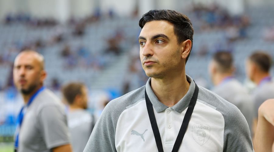 «Θετικές οι ενδείξεις για Γκολντάρ» (τι είπε για Σίλβα και Κουσμάρσκι)