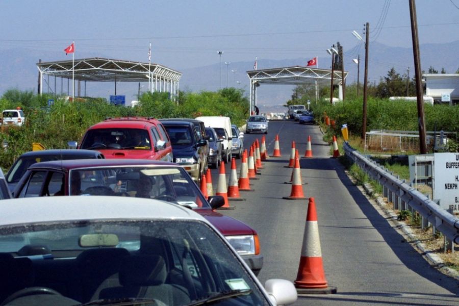 Σε ιστορικά υψηλά επίπεδα οι διελεύσεις μέσω Πράσινης Γραμμής