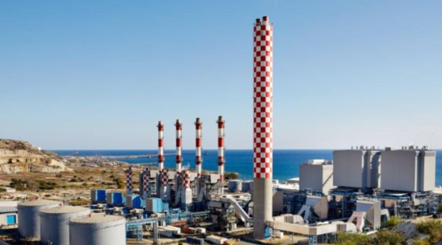 Παρά την άπλετη ηλιοφάνεια της καλοκαιρινής περιόδου, η διείσδυση της συμβατικής παραγωγής ήταν υψηλότερη από την αντίστοιχη των ανανεώσιμων πηγών ενέργειας, ανεβάζοντας το κόστος για τους καταναλωτές