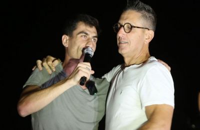«Τελικά τι ακριβώς θέλουμε; Λύση ή διαιώνιση;» διερωτάται.