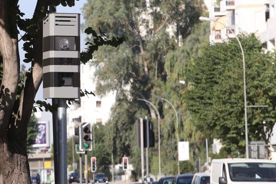 Κάμερες: Οι πολίτες πληρώνουν 300 ευρώ πρόστιμο, αντί 85