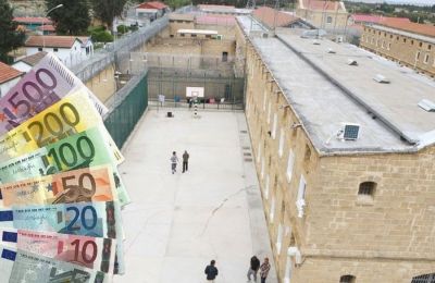 «Θέλει πίσω τα λεφτά του…»