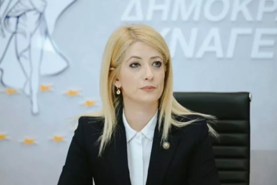 «Τα κομματικά στελέχη πάνω απ’ όλα για την Πρόεδρο του ΔΗΣΥ;»
