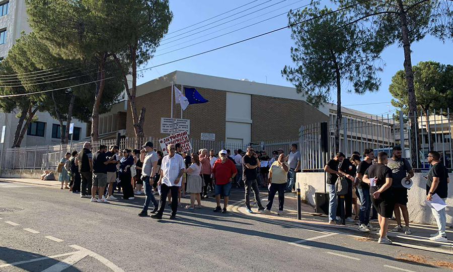 Διαμαρτυρία στη Νομική Υπηρεσία για την απόφαση ΕΔΑΔ (ΦΩΤΟ)