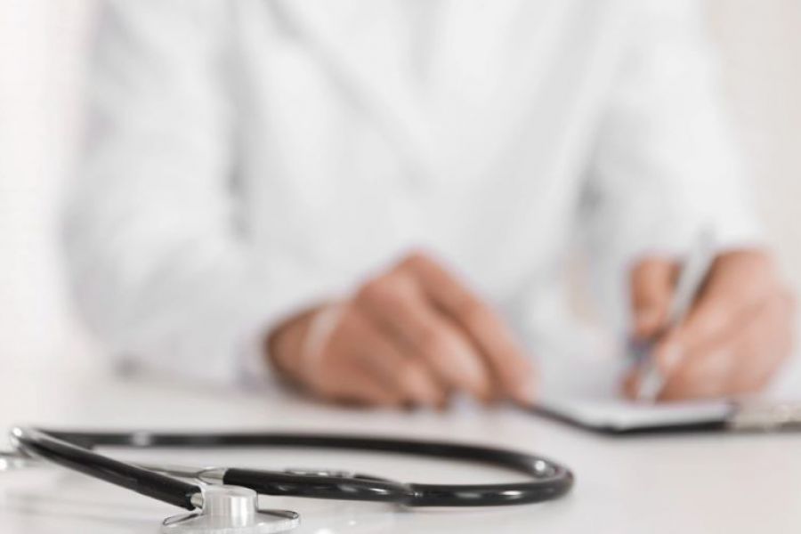 Γιατρός κατηγορείται ότι σκότωσε 15 ασθενείς με κοκτέιλ φαρμάκων