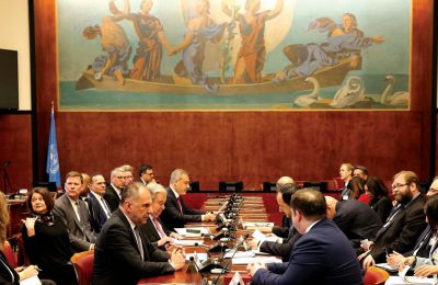 Ξεκινά σήμερα στη Νέα Υόρκη η άτυπη διευρυμένη συνάντηση για Κυπριακό