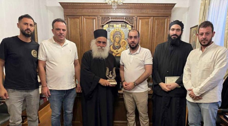 Ανόρθωση: Επίσκεψη αντιπροσωπείας του Δ.Σ στο Άγιον Όρος