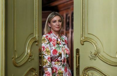 Η Ζαχάροβα δήλωσε ότι οι διαπραγματεύσεις «μεταξύ Ρωσίας και Ουκρανίας «κολλάνε» από την πλευρά του Κιέβου