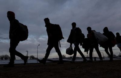 Θα μελετηθούν τα έγγραφα των προσφυγών των εν λόγω μεταναστών στα δικαστήρια