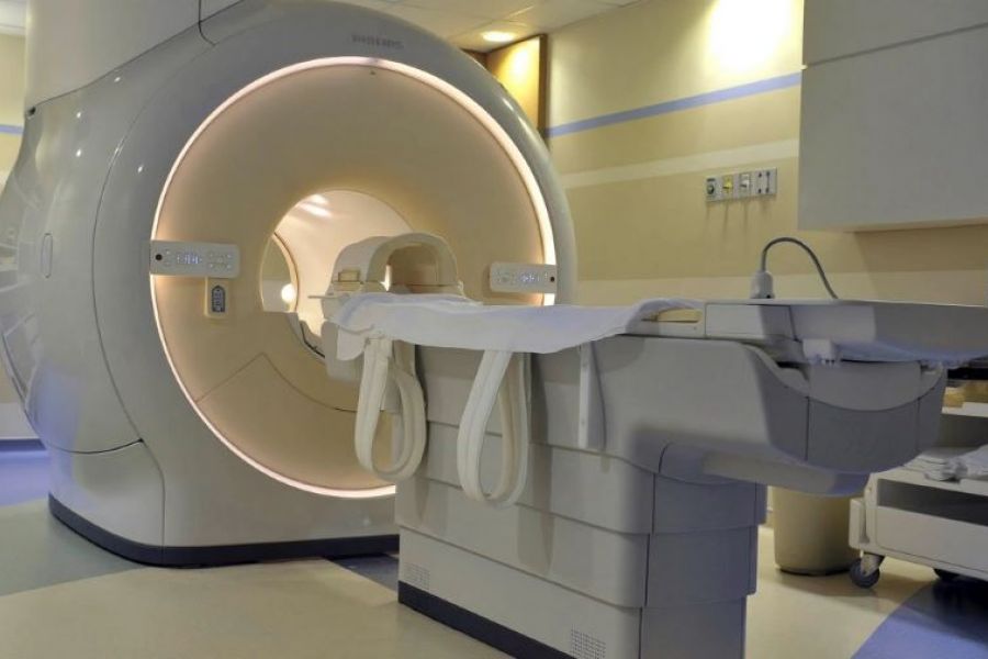 Μαγνητικός τομογράφος «κατάπιε» 61χρονο που φορούσε αλυσίδα στον λαιμό