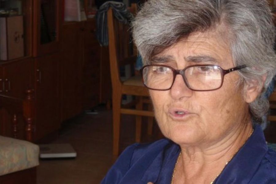 Η δασκάλα σύμβολο – Δίδασκε για 23 χρόνια τα παιδιά εγκλωβισμένων Η δασκάλα σύμβολο – Δίδασκε για 23 χρόνια τα παιδιά εγκλωβισμένων