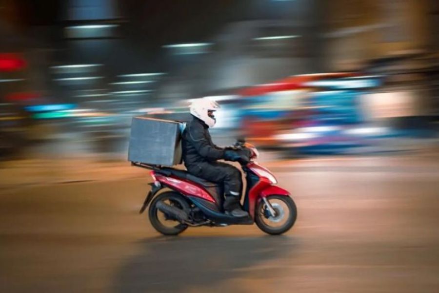Συνελήφθη 17χρονος για υπόθεση ληστείας διανομέα φαγητού Συνελήφθη 17χρονος για υπόθεση ληστείας διανομέα φαγητού