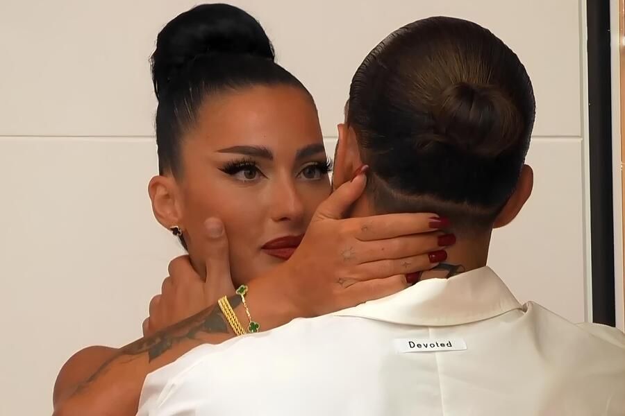 Big Brother: Όλοι το είδαν, λίγοι τις άκουσαν Big Brother: Όλοι το είδαν, λίγοι τις άκουσαν