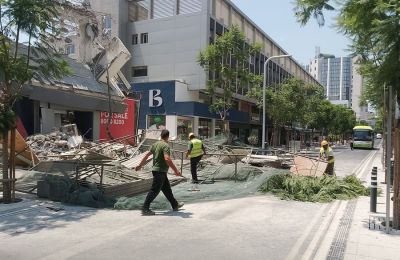 Κατάρρευση κτιρίου στη Μακαρίου