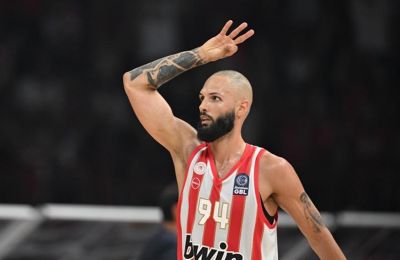 Φουρνιέ: «Δεν έχω υπογράψει τίποτα»