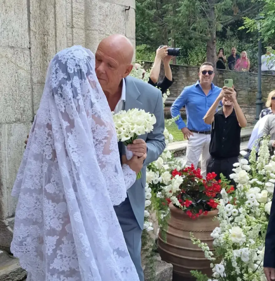 Τζώνη Καλημέρης – Ελπίδα Ιακωβίδου: Ταξίδι του μέλιτος στην Πάρο Τζώνη Καλημέρης – Ελπίδα Ιακωβίδου: Ταξίδι του μέλιτος στην Πάρο