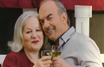 «Φυσικά υπήρξε έρωτας και μπορεί να υπάρχει ακόμη, αλλά είναι κάτι ιδιωτικό και προσωπικό» διευκρινίζει, παράλληλα, η Ελένη Γερασιμίδου...