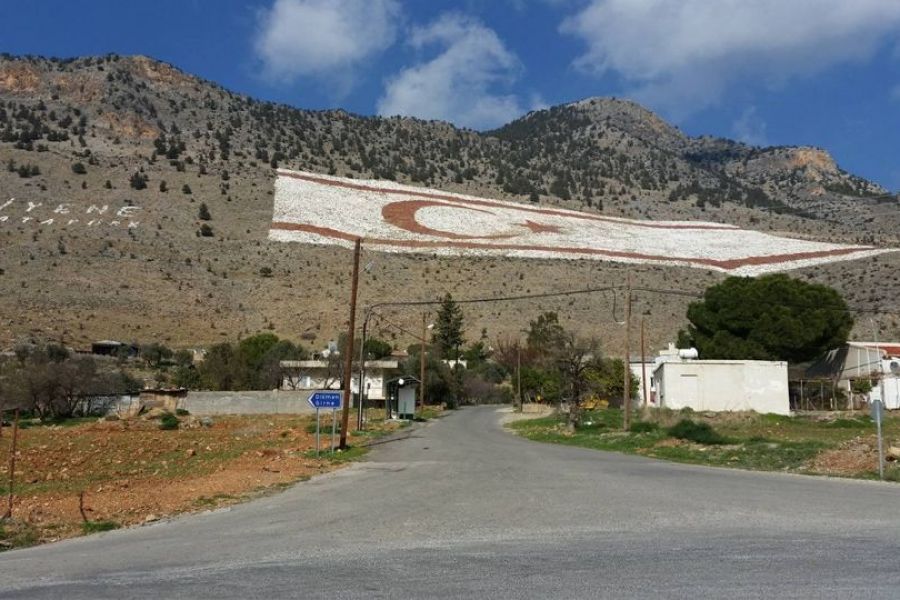 Κατεχόμενα: Μαφιόζικες ομάδες απειλούν «αντιπροσωπείες οχημάτων» Κατεχόμενα: Μαφιόζικες ομάδες απειλούν «αντιπροσωπείες οχημάτων»
