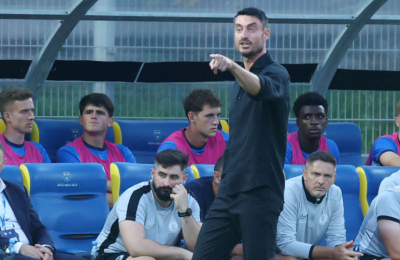 «Πρέπει να κάνουν περισσότερα για να μας κερδίσουν»