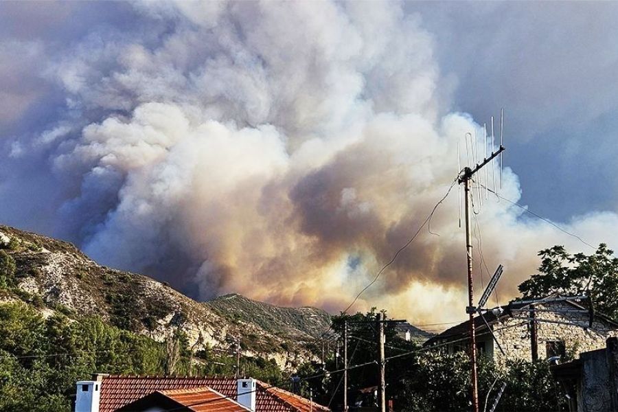 Πώς ένα κουμπί έσωσε τους κατοίκους της Λόφου (ΒΙΝΤΕΟ) Πώς ένα κουμπί έσωσε τους κατοίκους της Λόφου (ΒΙΝΤΕΟ)