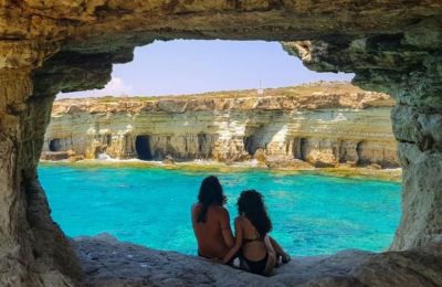 5 θαλασσινές σπηλιές της ελεύθερης Αμμοχώστου και οι μύθοι τους