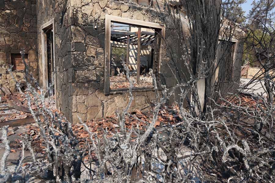 Ντροπή! Εξαπατούν πολίτες με ψευδές ιστορίες για την πυρκαγιά (ΦΩΤΟ)