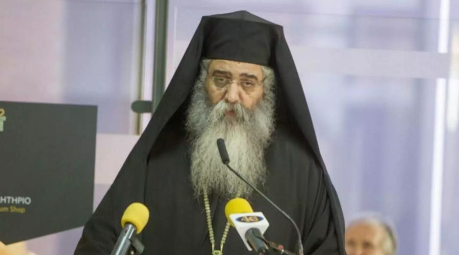 «Έχουμε αυτό το όπλο στο χέρι μας, κλήρος και λαός: τον Τίμιο Σταυρό. Φαίνεται ότι δεν τον αξιοποιούμε», ανέφερε ο μητροπολίτης Μόρφου, Νεόφυτος
