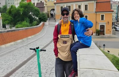 Ο δημοφιλής Κύπριος ηθοποιός και παρουσιαστής επισκέφθηκε την πόλη Lublin με τον γιο του, Σοφοκλή 