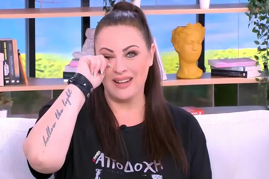 Βυθισμένη στο πένθος η Νένα Χρονοπούλου Βυθισμένη στο πένθος η Νένα Χρονοπούλου