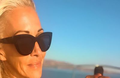 Με τη σύζυγό του Ντόρα Παπαδοπούλου πριν την απρόσμενη περιπέτειά τους