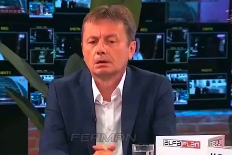Υπουργός έπαθε εγκεφαλικό σε live τηλεοπτική εκπομπή (ΒΙΝΤΕΟ) Υπουργός έπαθε εγκεφαλικό σε live τηλεοπτική εκπομπή (ΒΙΝΤΕΟ)