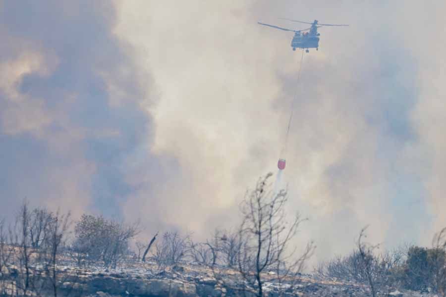 Πιάνουν δουλειά οι Αμερικανοί για τη διερεύνηση της πυρκαγιάς