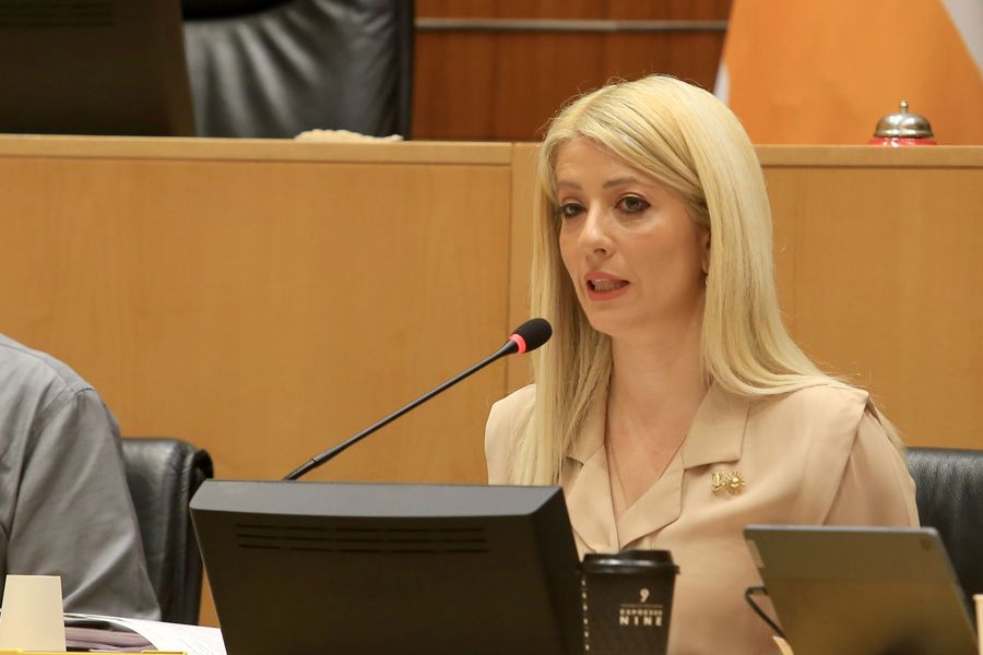 «Ποιος έδωσε άδεια στον Γρηγορίου να μεταβεί στην Αυστραλία;»