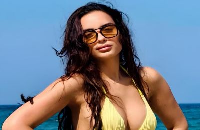 Φόρεσε το μαγιό της, έκανε τις βουτιές της και απόλαυσε την ηλιοθεραπεία της…