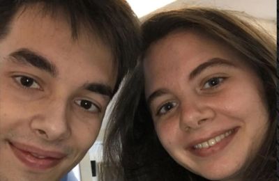 «Στα δύσκολα και στα εύκολα ήμασταν πάντα μαζί ο ένας να στηρίζει τον άλλον…  Δεν θα φύγεις ποτέ», έγραψε ο Κώστας Σαμαρά για την αδικοχαμένη αδελφή του