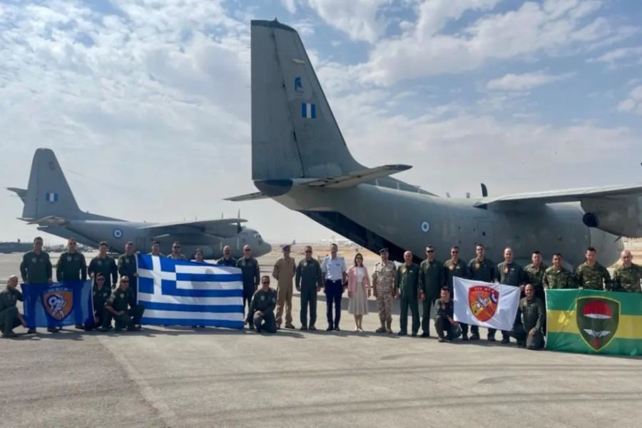 Ελληνικά μαχητικά πέταξαν πάνω από περιοχές της Γάζας Ελληνικά μαχητικά πέταξαν πάνω από περιοχές της Γάζας