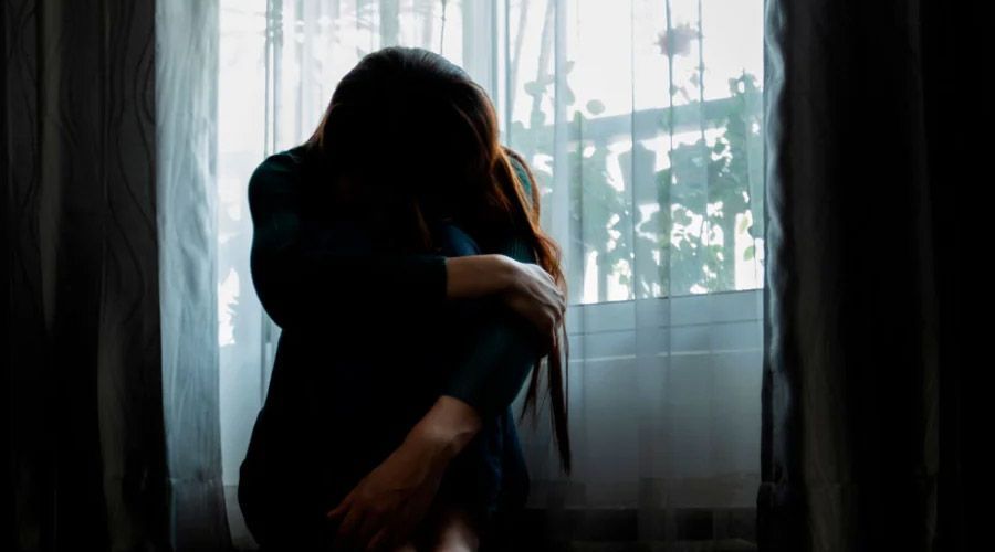 Τελούν υπό οκταήμερη κράτηση αλλά δύο πρόσωπα ηλικίας 51 και 79 ετών για τη διερευνώμενη υπόθεση.