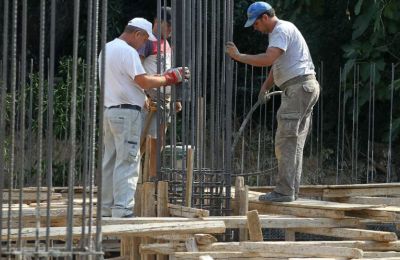Aπαγορεύονται όλες οι υπαίθριες βαριές και μέτριες εργασίες