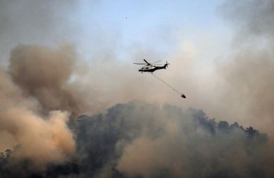 Σε περίπτωση που κάποιος αντιληφθεί καπνό ή φωτιά καλείται να τηλεφωνήσει άμεσα στο 1407 ή στο 112