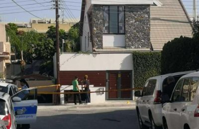 Υπό διερεύνηση βρίσκονται τα κίνητρα των δραστών και διεξάγονται έρευνες προς εντοπισμό τους.