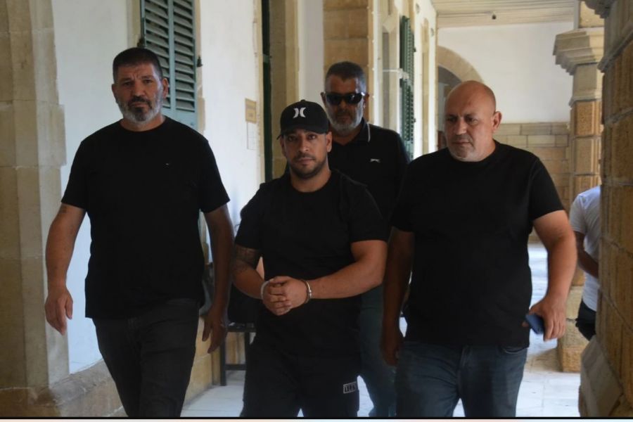 Καταζητούμενος για φόνο στο Ισραήλ-Στα Κατεχόμενα με πλαστό διαβατήριο Καταζητούμενος για φόνο στο Ισραήλ-Στα Κατεχόμενα με πλαστό διαβατήριο