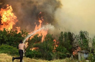 Ελλάδα: Σχεδόν 100.000 στρέμματα έχουν καεί από τα πύρινα μέτωπα